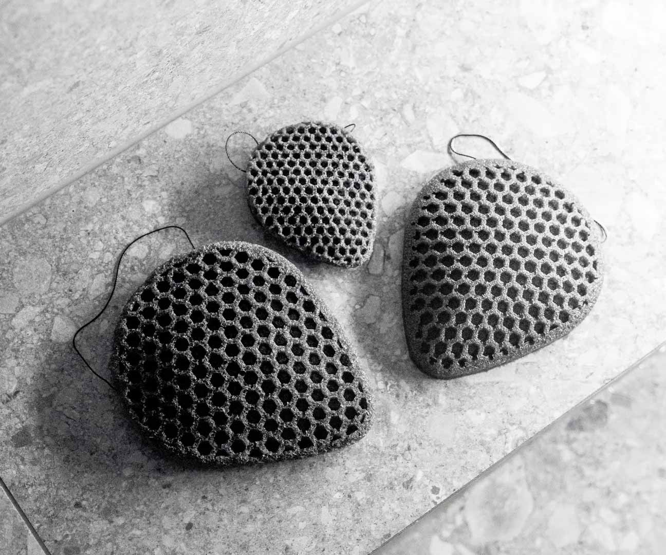MARO Casamera Charcoal Scrubber Pack