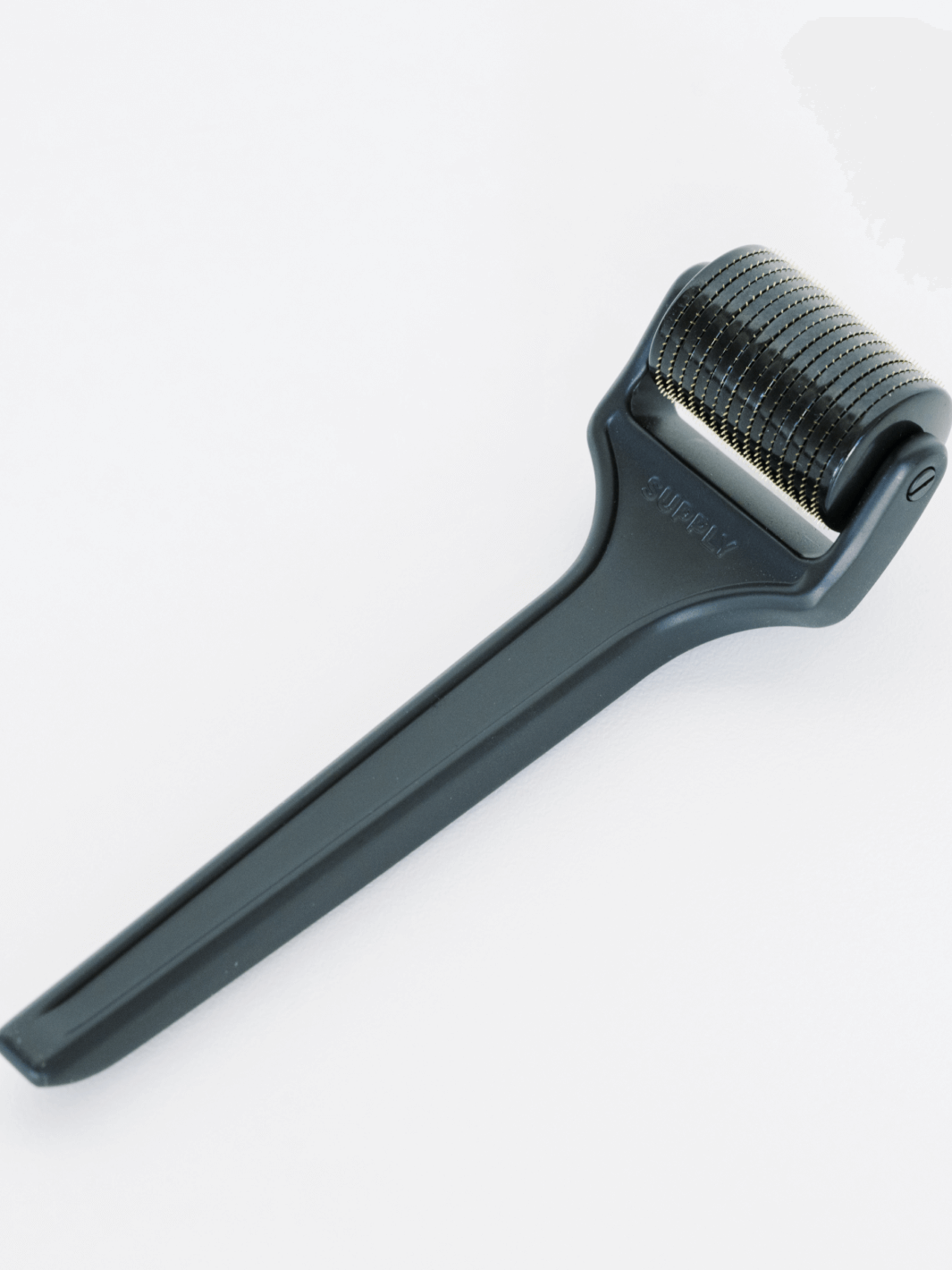 Supply Beard Matte Black Activating Beard Roller